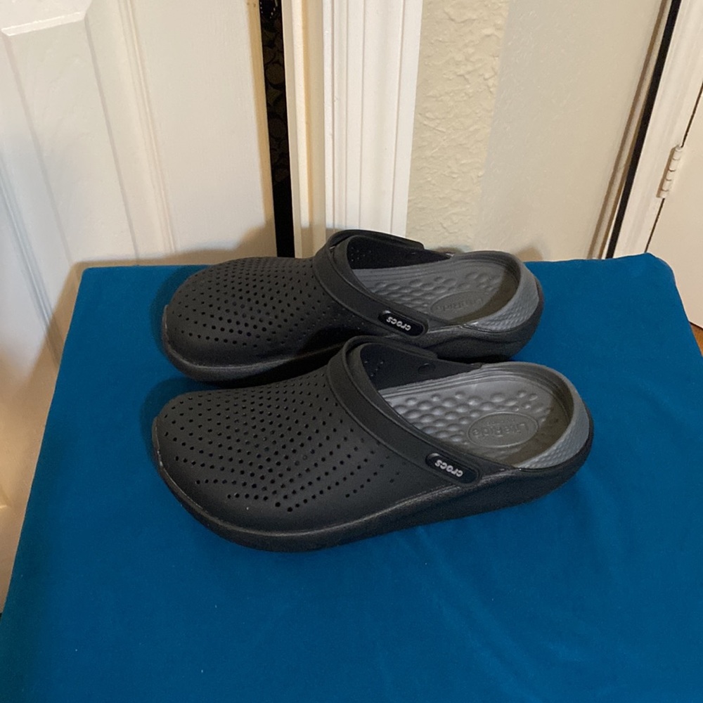 Crocs - Picture 9 of 14